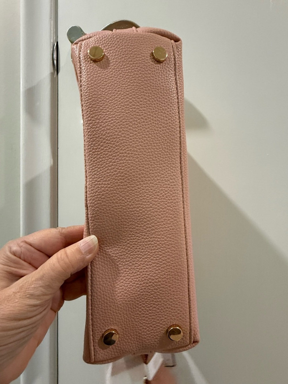 Laundry by Shelli Segal Women's Pink Shoulder Bag - Elegant Pearl Accent - Picture 6 of 9
